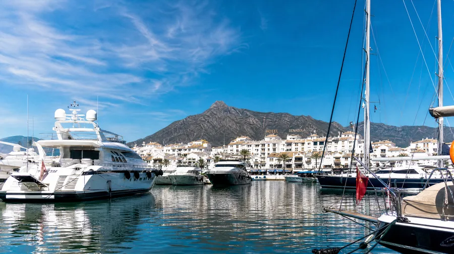Superyachts in Puerto Banus: Spotting Luxury Yachts & Famous Owners
